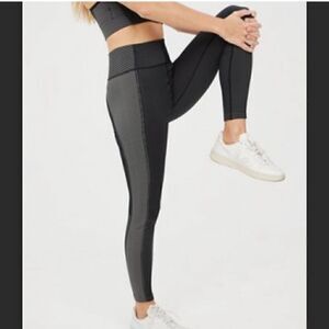 Offline by Aerie Seamless High Waisted Two-Toned Legging - Size XS